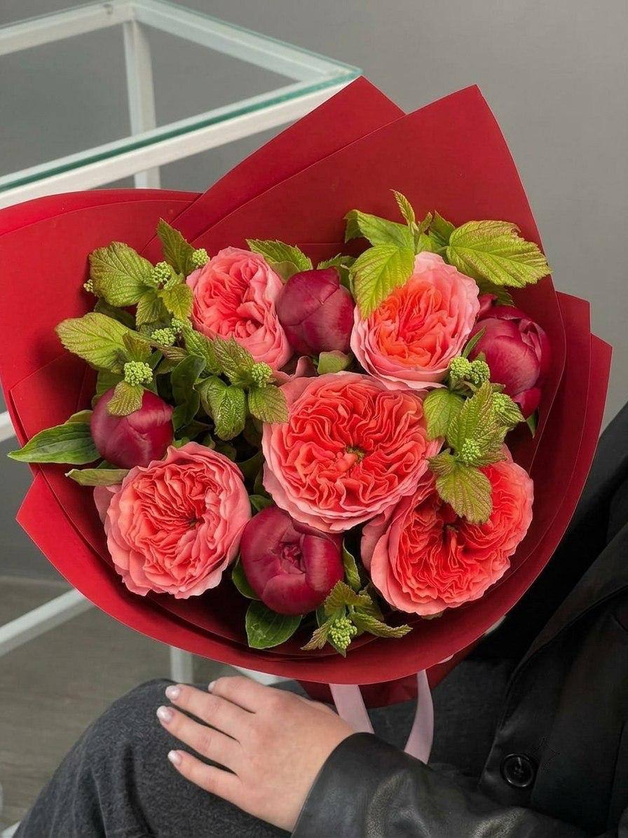 Авторский букет «Алый закат»